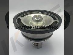 VOE21613426 VOLVO D13 D16 Θερμοστάτης κινητήρα 82°C VOE20560249 Για EC380 EC480 EC700